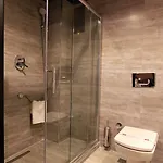 The Black Otel 3*