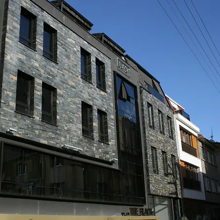 Hotel The Black
